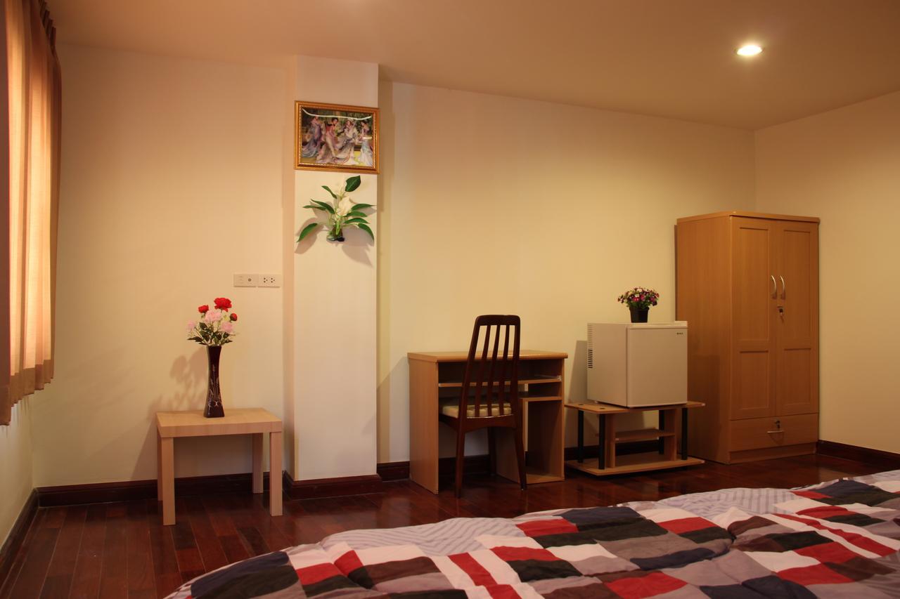 Suites 31 Sukhumvit Бангкок Номер фото