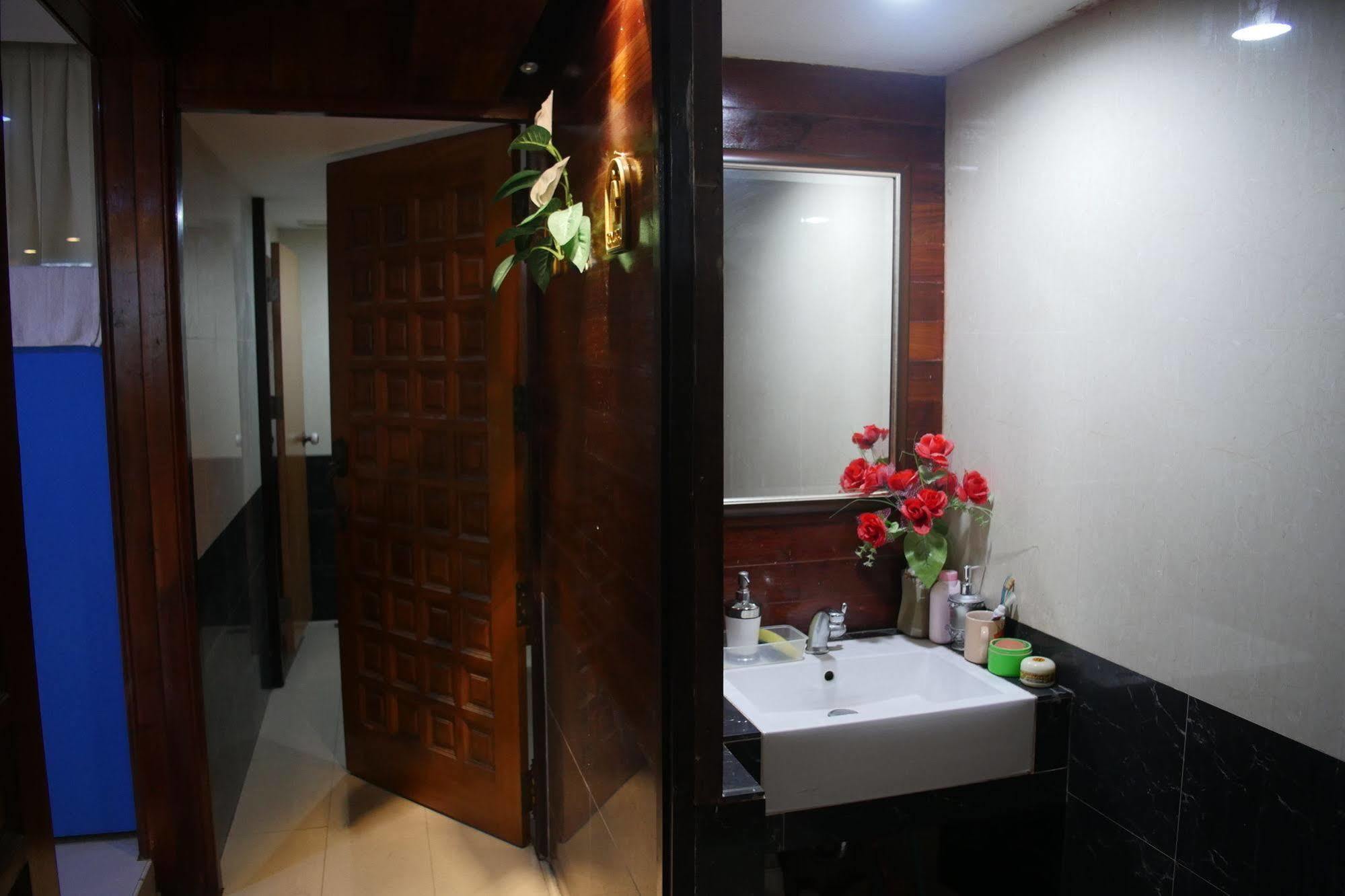 Suites 31 Sukhumvit Бангкок Екстер'єр фото