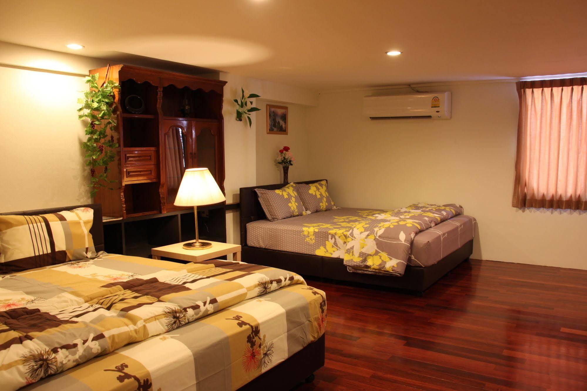 Suites 31 Sukhumvit Бангкок Екстер'єр фото
